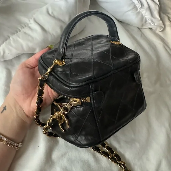 Vintage Chanel Quilted Vanity Bag - Picture 7 of 12